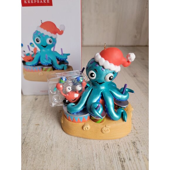 Hallmark festive octopus magic ornament Xmas - Picture 1 of 7